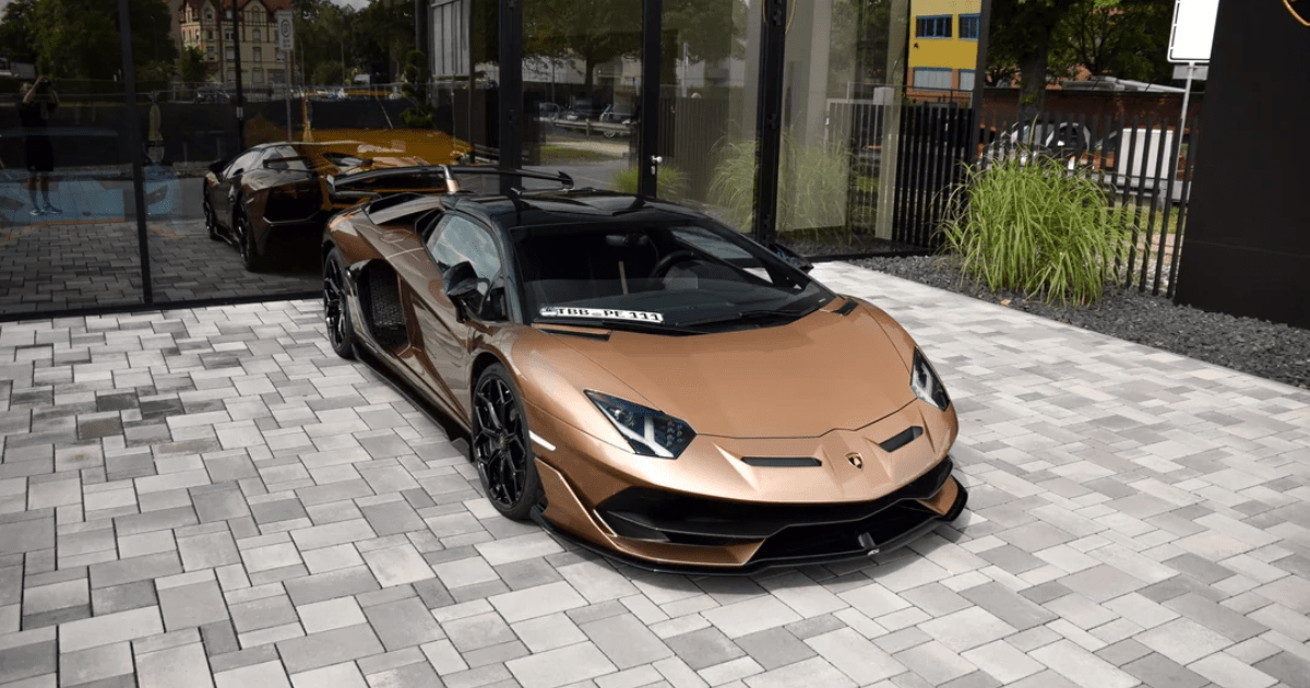 Aventador Viral Syahrini