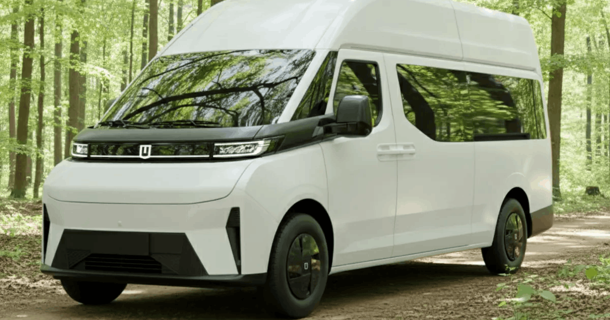 pesaing Toyota Hiace