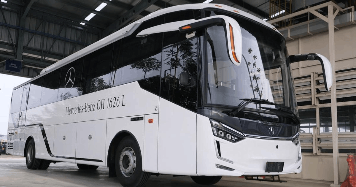 bus Mercedes-Benz Cikarang
