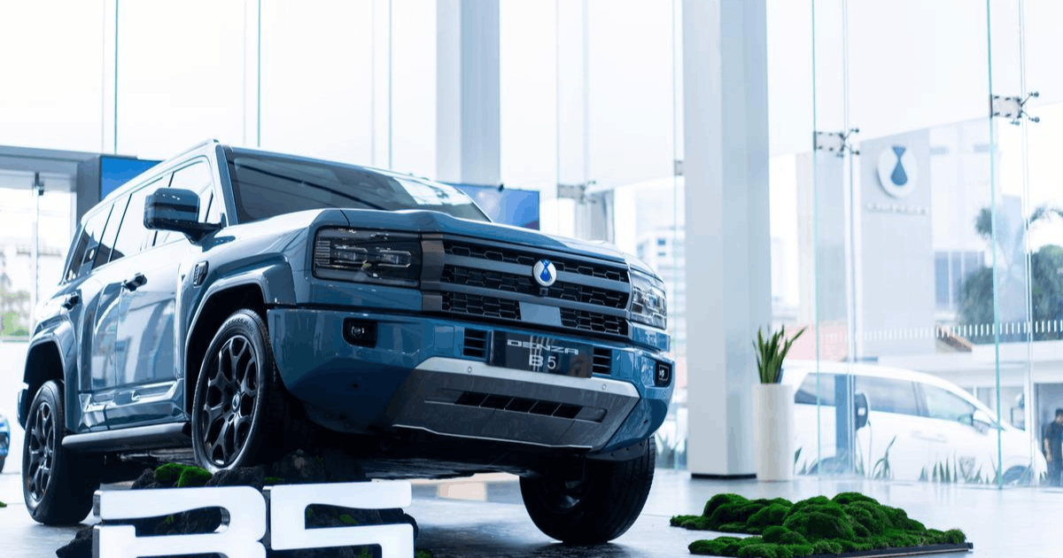 Mobil Listrik Denza D9