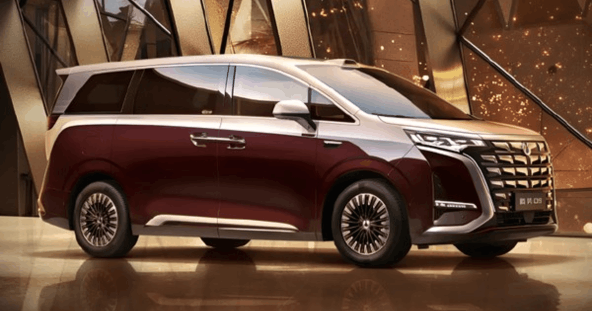 spesifikasi Denza D9 terbaru