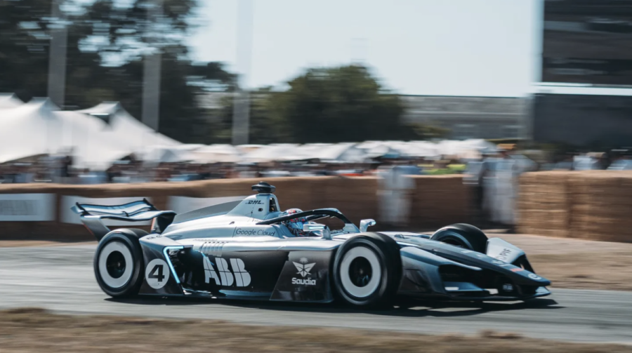 goodwood fastest cars - ilustrasi berita Goodwood Fastest Cars: Goodwood’s Fastest Cars: Mobil Listrik Kuasai Timed…