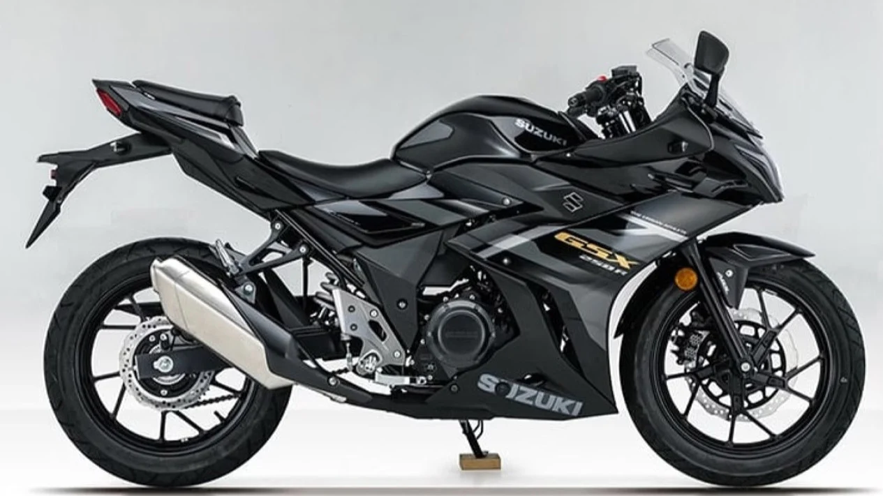 suzuki gsx250r - ilustrasi berita Suzuki GSX250R Baru Kepergok di Dealer, Debut Resmi Semakin Dekat?