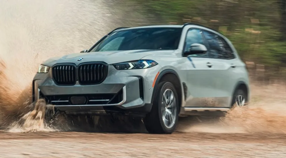 suv rival g-wagon - ilustrasi berita BMW Dikabarkan Menghentikan Proyek SUV Rival G-Wagon Berbasis X5